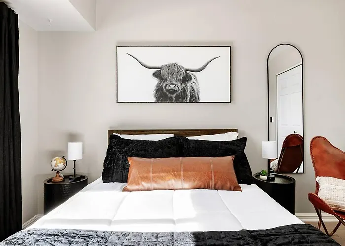 Сasa de vacaciones New! Desert Flower~ 4 Bedroom Walk To Old Town, Stadium Scottsdale